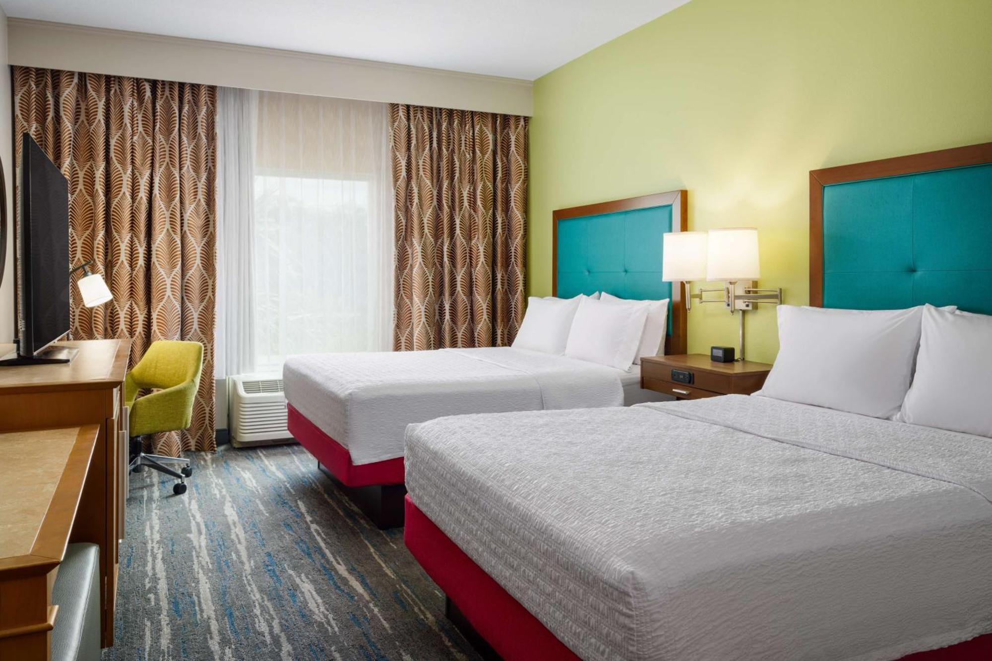 Hampton Inn פלאנט סיטי מראה חיצוני תמונה