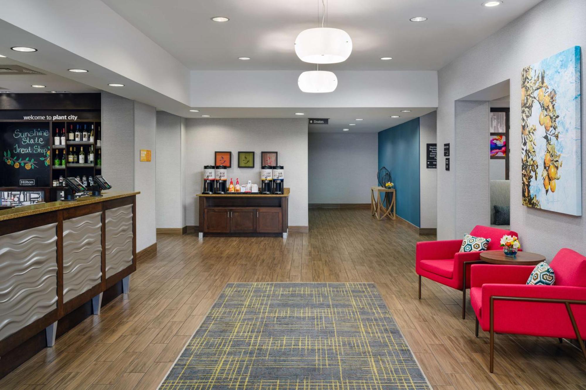 Hampton Inn פלאנט סיטי מראה חיצוני תמונה